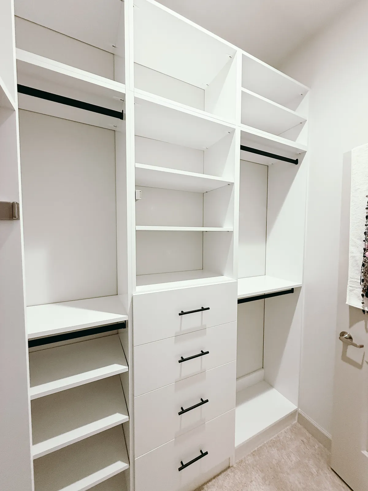 Floor-Based Walk-In Closet with Soft Carpet — finished view 4